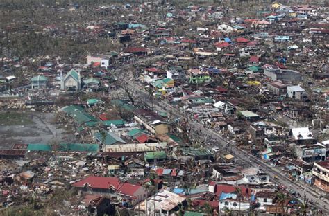 Super Typhoon Haiyan Devastates Philippines