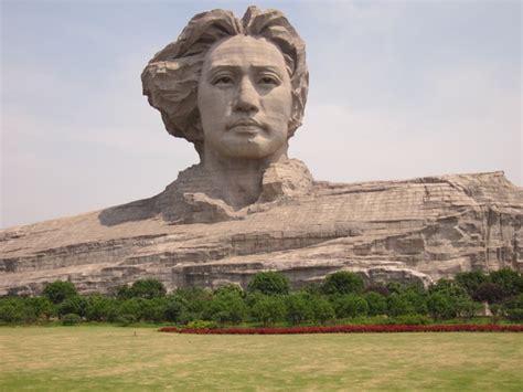 Giant Head of Mao Zedong – Changsha, China | Atlas Obscura