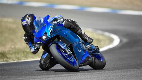 YAMAHA YZF-R7 – 2022 (prueba) – Directomotor