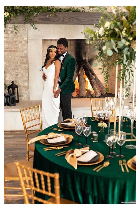 ️ Elegant Emerald Green and Gold Wedding: A Timeless Trend