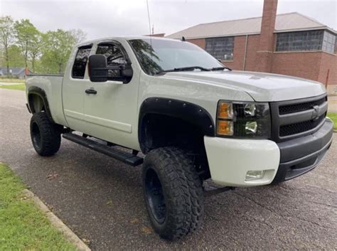 2007 Chevy Silverado 1500 : r/liftedtrucks