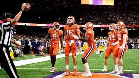 Highlight - Tee Higgins' long run extends lead for Clemson in College ...