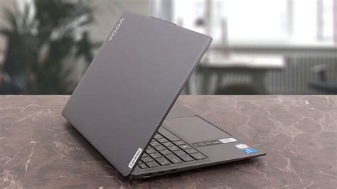 Lenovo Yoga Slim 6i (14, Gen 8, 14IAP8) review - thin and light machine ...