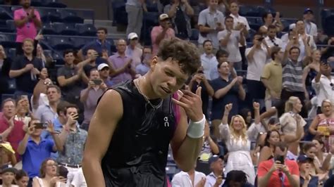 Ben Shelton breaks out phone celebration after reaching US Open semifinals