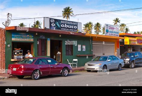 LUQUILLO, PUERTO RICO - Kiosk restaurants with typical fried snack foods Stock Photo - Alamy