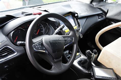 Spyshots: 2016 Chevrolet Cruze Interior Revealed - autoevolution