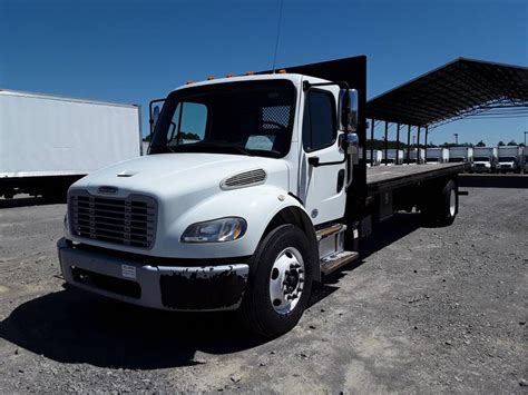 2015 Freightliner M2 106 (For Sale) | Flatbed | #350783