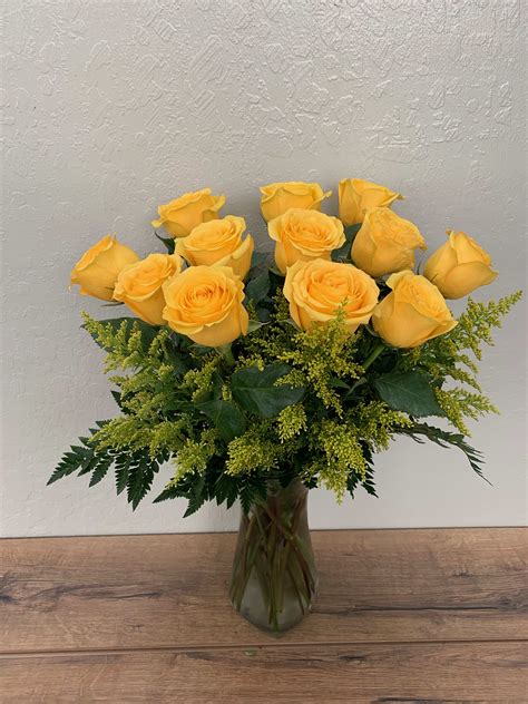 Long Stem Yellow Rose Bouquet in San Jose, CA | La Floriya