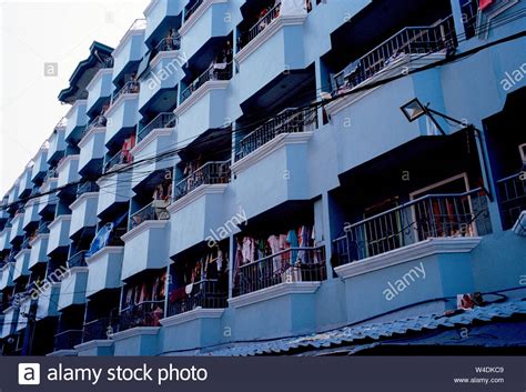 Philippines poverty hi-res stock photography and images - Alamy