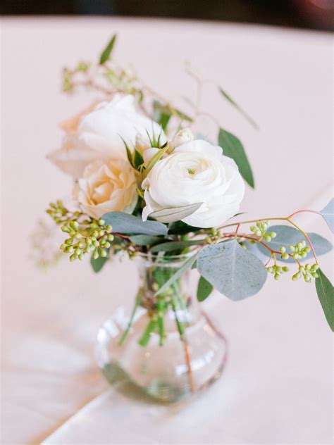 Absolutely love the look of bud vases for cocktail hour!! in 2021 | Wedding flower table ...