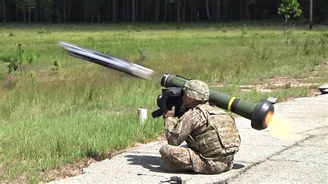 Javelin Anti-Tank Missile Training - YouTube