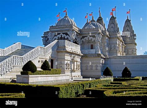 BAPS Shri Swaminarayan Mandir (the Neasden Temple), Neasden, London Stock Photo: 67851247 - Alamy