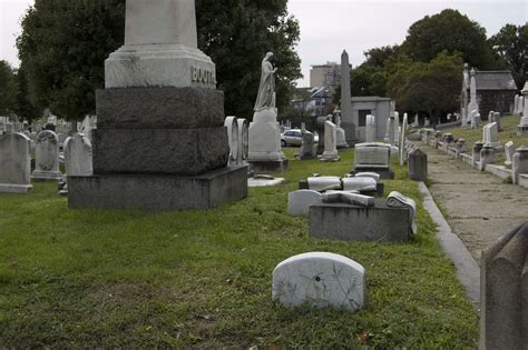 John Wilkes Booth's grave | Unmarked headstone in the family… | Flickr