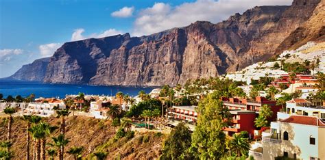 How to Efficiently Travel Around on Holiday in Tenerife