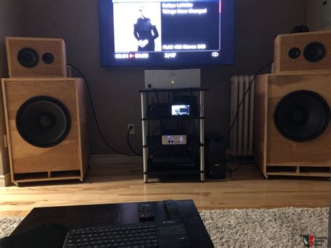 Studio speakers Photo #2919304 - Canuck Audio Mart