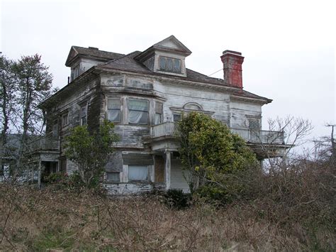 Sassy Sister Vintage: Abandoned Houses