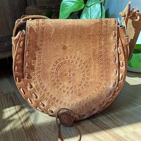 1970s Vintage Leather Saddle Bag - Gem