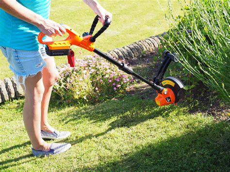 Cordless Strimmer Grass Trimmer Kit inc 18v Lithium Battery and Charger eSkde - Best Price Hot Deals