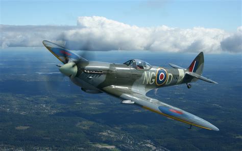 Supermarine Spitfire Wallpaper - WallpaperSafari