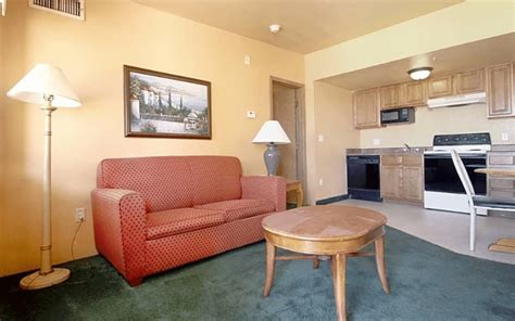 Emerald Suites Tropicana | Las Vegas Direct