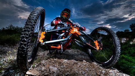 Please SHARE! The Explorer II off-road handcycle , is a hand powered ...