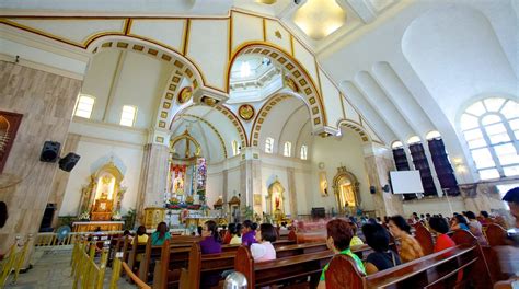 Visit Quiapo Church in Manila | Expedia