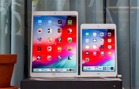 Apple iPad Air vs. iPad Mini (2019): Which One Should You Buy? | Laptop Mag