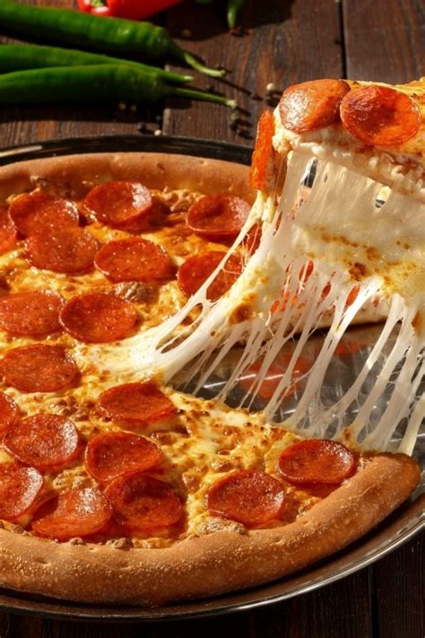 How Many Slices In A 10-Inch Pizza? 10-Inch Pizza Info