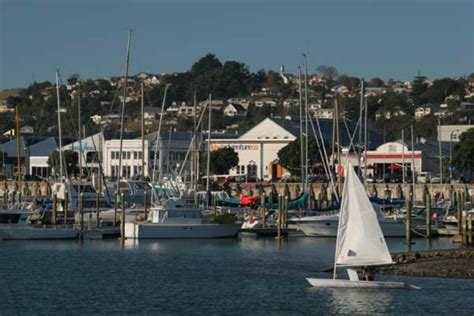 Victor Dees Travel World: Napier Beach, New Zealand - Hawkes Bay ...