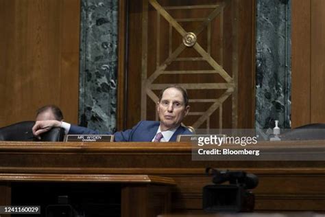 718 Senator Ron Wyden(d Or) Stock Photos, High-Res Pictures, and Images ...