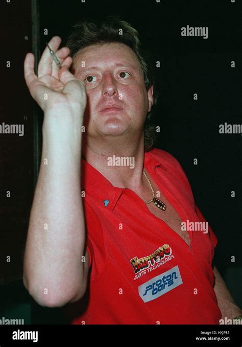 ERIC BRISTOW PRO DARTS WDC 12 January 1995 Stock Photo - Alamy