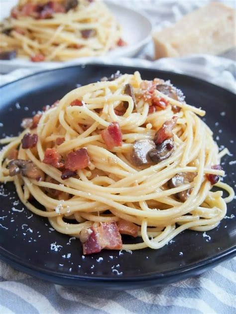 Spaghetti alla carbonara with mushrooms - Caroline's Cooking