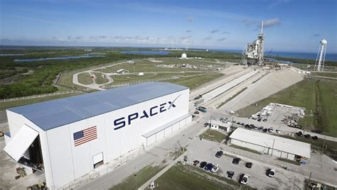 SpaceX awarded launch of U.S. Air Force X-37B space plane - Daily Auto ...