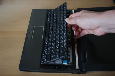 How to replace the keyboard in your Acer TravelMate 6292