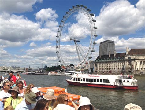 Thames River Cruise Hop On Hop Off - AttractionTix