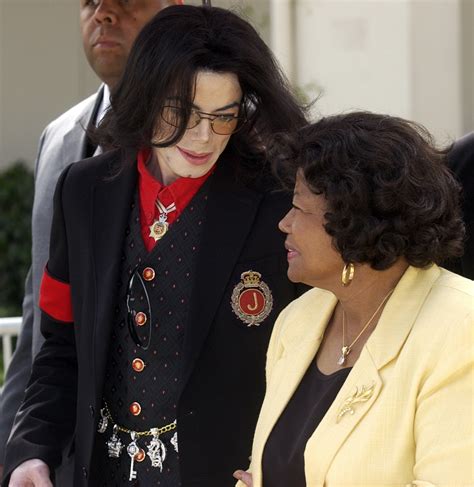 Michael Jackson estate, mother clash over charity foundation - masslive.com