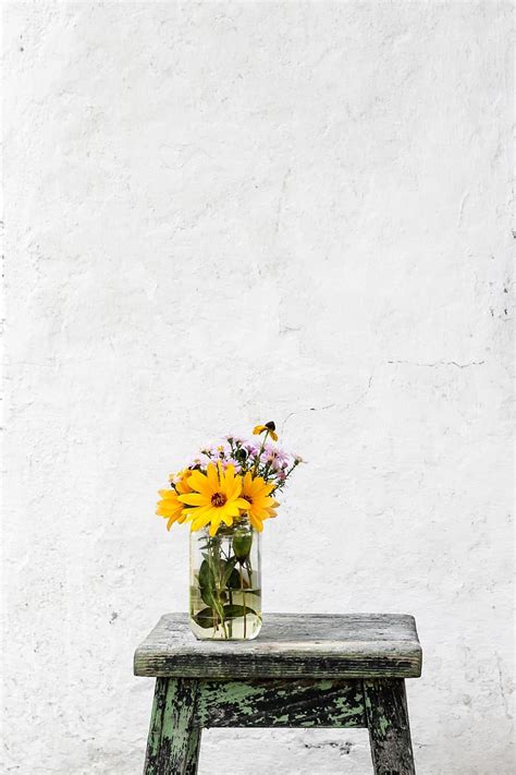 wooden, table, yellow, flower, vase, glass, jar | Pikist