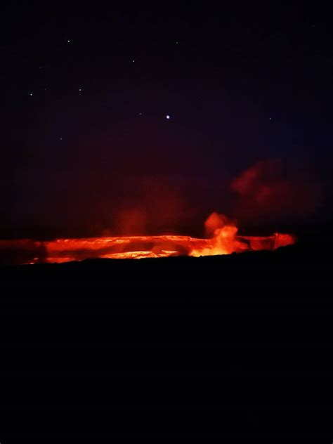 Kilauea at night by tmacky on DeviantArt