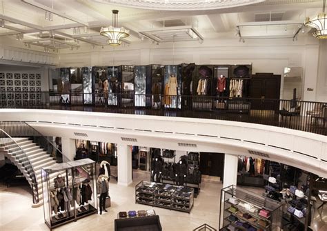 Burberry flagship store, London » Retail Design Blog