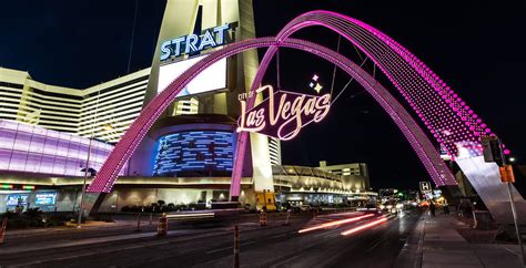 Las Vegas is welcoming back visitors and groups with new, 80-foot-tall Gatway Arches.