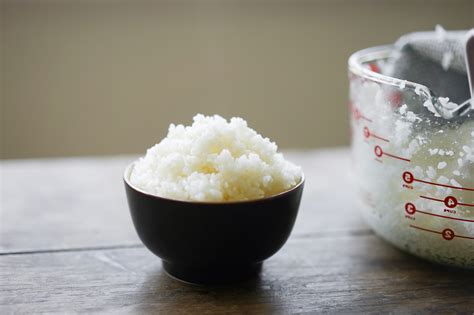 How to Cook Rice in a Microwave w/ Perfect Results - Hungry Huy