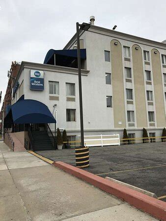 Great location, great price, and very tasty breakfast - Review of Best Western Jamaica Inn ...