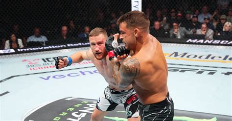 Justin Gaethje KOs Dustin Poirier with head kick to become BMF champion ...