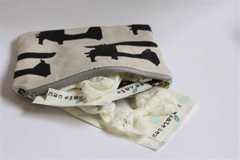 sew sew zipper pouch - see kate sew