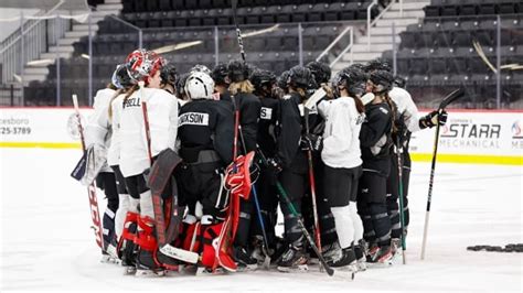 History in the making: PWHL's Toronto vs. New York begins new era in ...