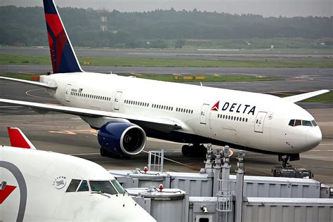 Delta Air Lines Fleet Boeing 777-200ER Details and Pictures