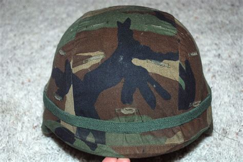 US ARMY ISSUE PASGT KEVLAR HELMET WITH WOODLAND CAMO COVER - MEDIUM - Original Period Items