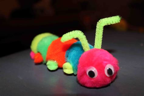 19 Fun Pipe Cleaner Crafts for Kids