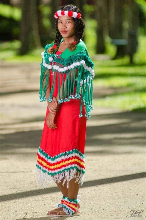 Suriname native woman, Native day | Indiaanse kleding, Mooie mensen, Klederdracht