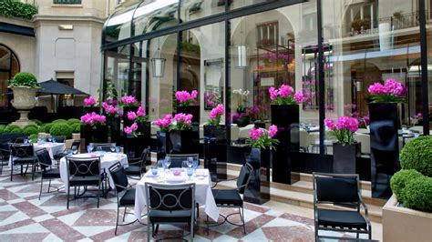 Le Cinq | Michelin-Star Restaurant Paris | Fine Dining in Paris